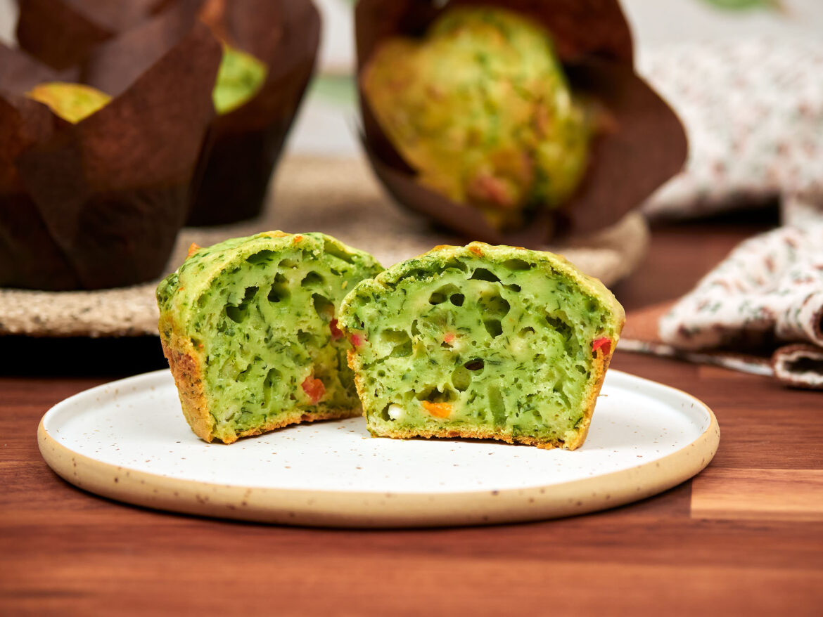 Muffins aperitive cu spanac si branza feta