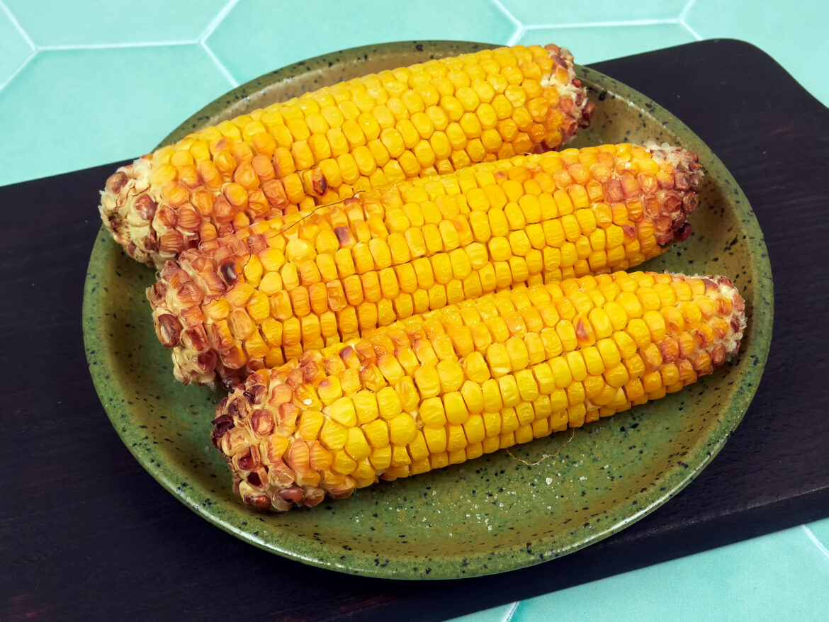 Porumb copt la friteuza cu aer cald